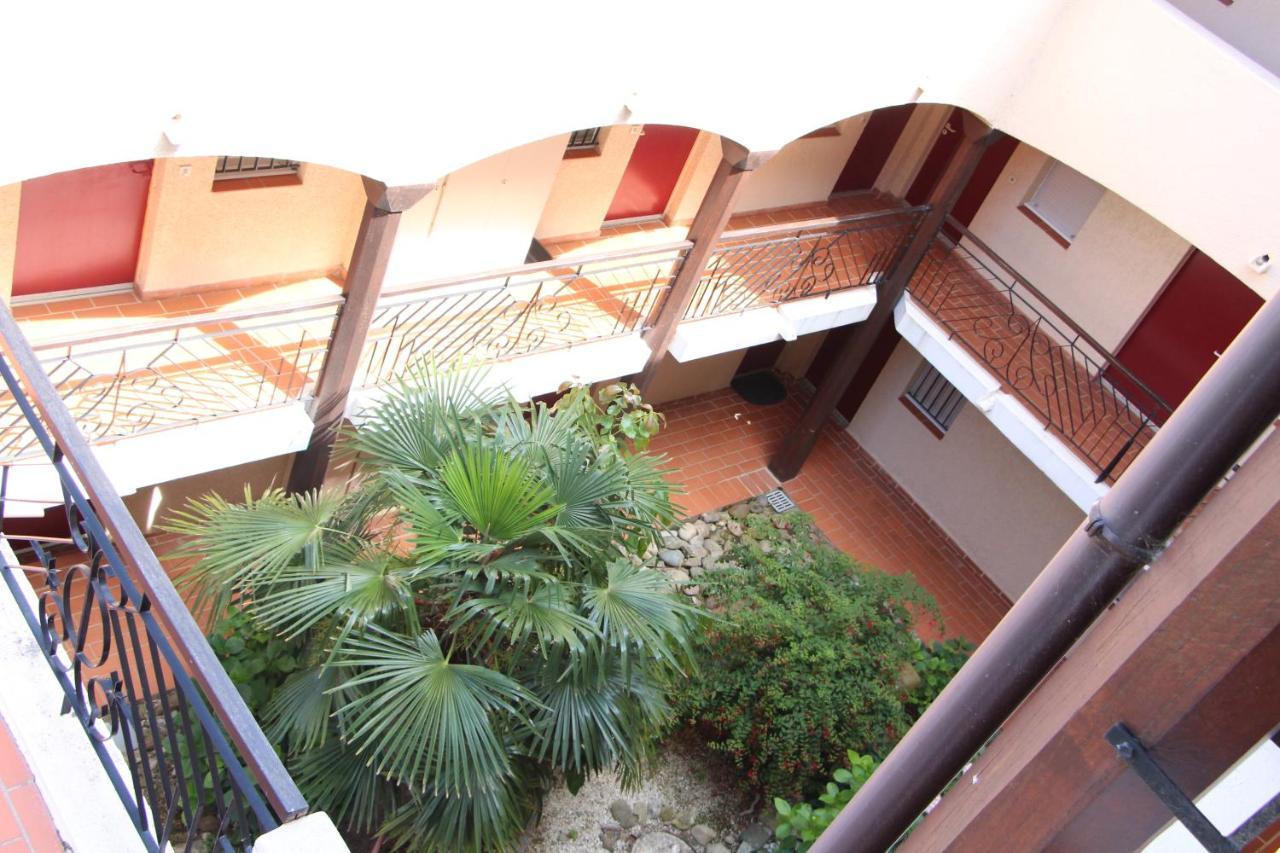 De La Couleur Aux Marquises Apartman La Londe-les-Maures Kültér fotó